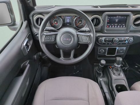 Used 2023 Jeep Gladiator Sport image 8