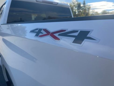 Used 2021 Chevrolet Silverado 1500 LT image 11