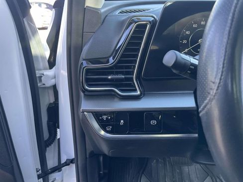 Used 2023 Kia Sportage SX image 31