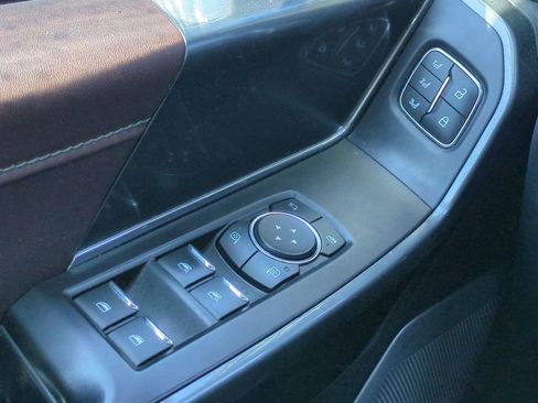 Certified 2022 Ford F150 Lariat w/ Equipment Group 502A High image 30