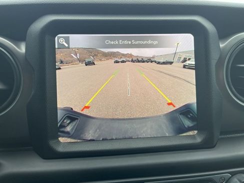 Used 2023 Jeep Gladiator Willys image 21