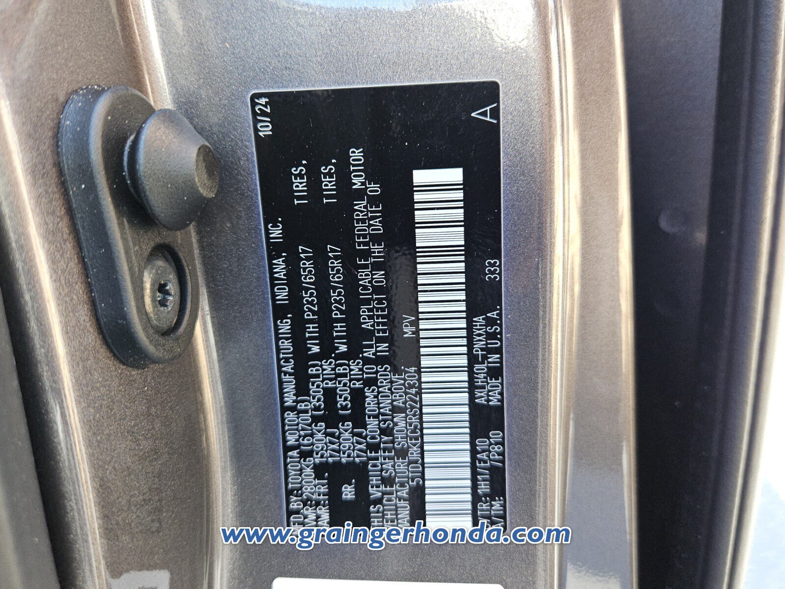 Used 2024 Toyota Sienna XLE w/ XLE Plus Package FWD image 14