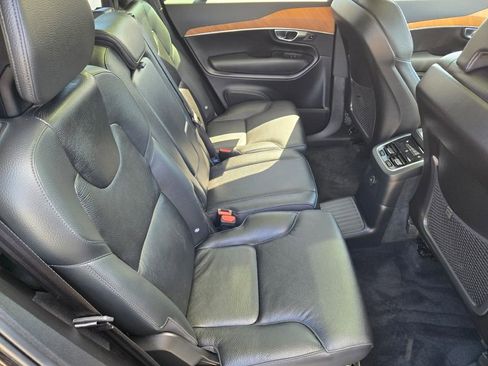 Used 2023 Volvo XC90 T8 Core AWD/4WD image 14