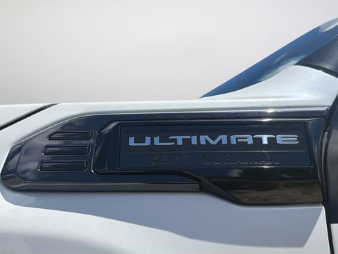 Used 2024 GMC Sierra 2500 Denali Ultimate AWD/4WD image 21