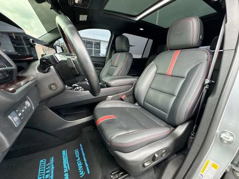 Used 2026 Chevrolet Traverse RS w/ LPO, Floor Liner Package AWD/4WD image 20