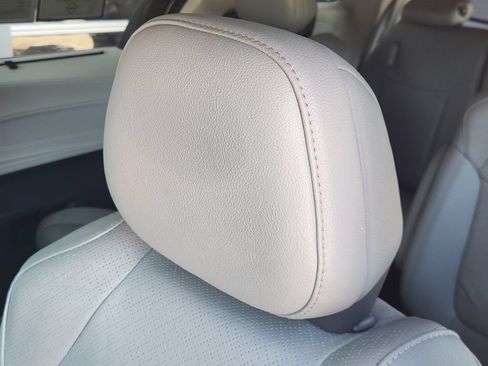 Used 2022 Toyota Sienna Limited AWD/4WD image 23