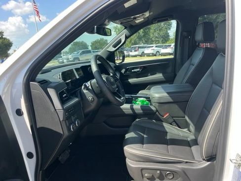 Used 2025 Chevrolet Tahoe Premier RWD image 15