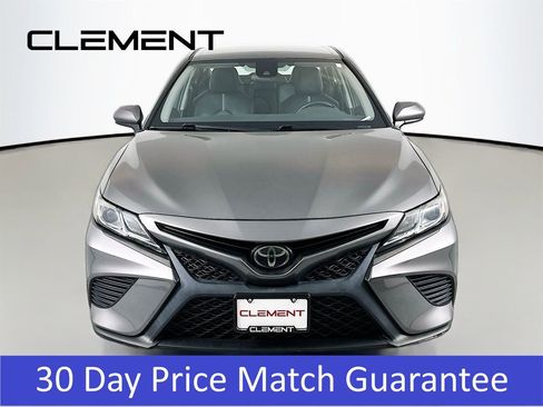 Used 2020 Toyota Camry SE image 2