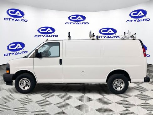 Used 2021 Chevrolet Express 2500 Work Van w/ Driver Convenience Package image 6