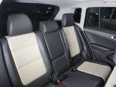 Used 2017 Volkswagen Tiguan Wolfsburg Edition image 20