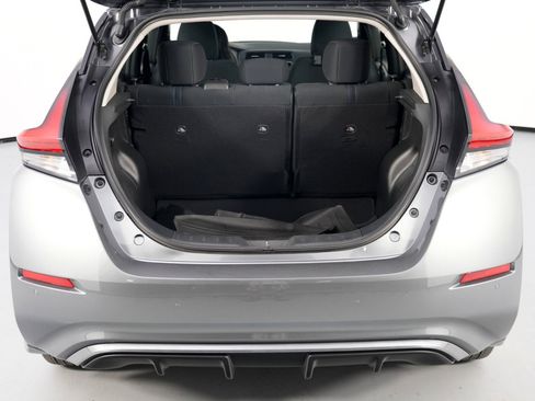 Used 2025 Nissan Leaf S image 9