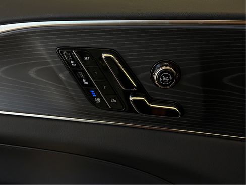 New 2026 Cadillac Lyriq V AWD/4WD image 28