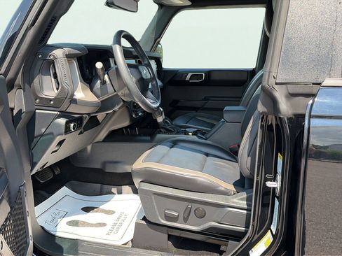 Certified 2025 Ford Bronco Outer Banks w/ Sasquatch Package AWD/4WD image 34