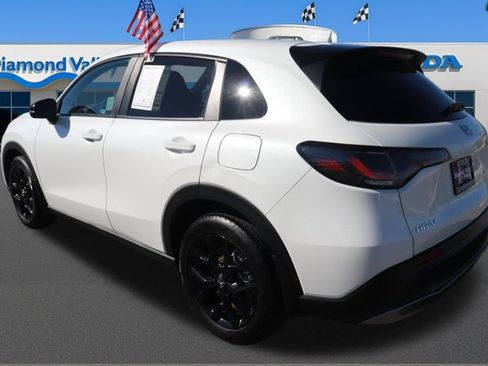 Used 2023 Honda HR-V Sport image 4