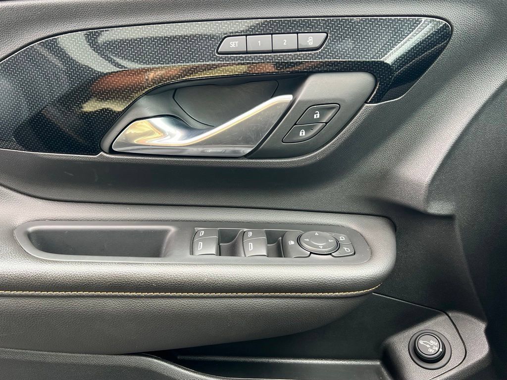 Used 2024 GMC Terrain AT4 w/ Infotainment Package II AWD/4WD image 16