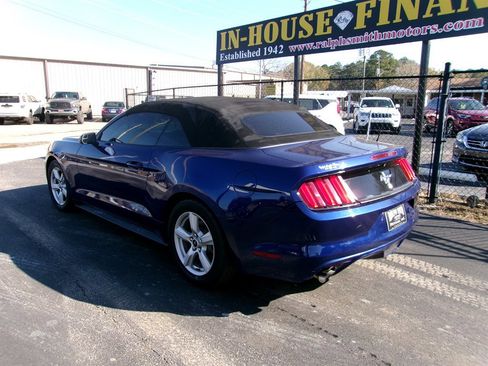 Used 2015 Ford Mustang Convertible image 10
