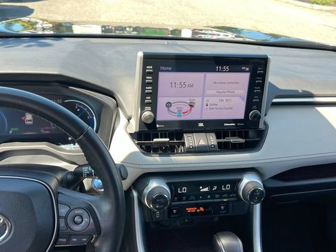Certified 2022 Toyota RAV4 Limited w/ Limited Grade Weather Package AWD/4WD image 21