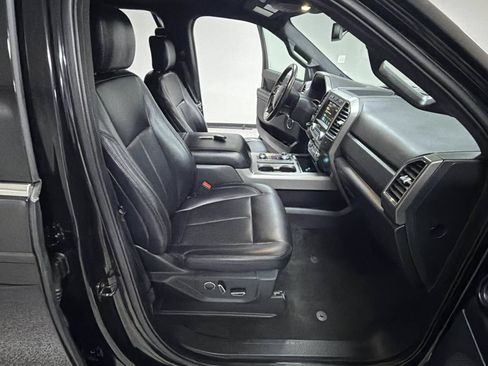 Used 2019 Ford Expedition Max XLT w/ Equipment Group 201A AWD/4WD image 27