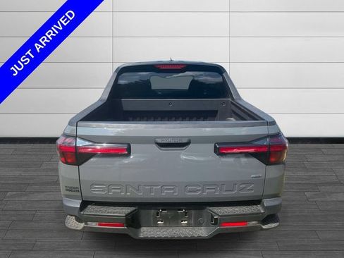 Used 2024 Hyundai Santa Cruz SEL AWD/4WD image 3