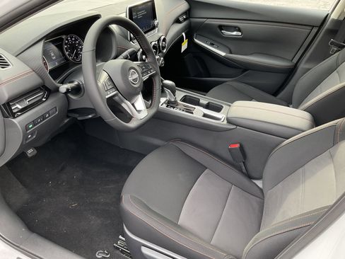 Used 2025 Nissan Sentra SR image 20