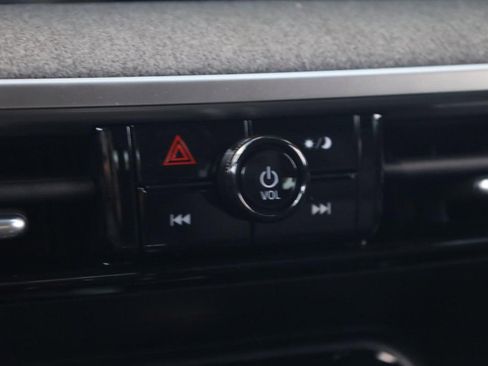 New 2026 Nissan Kicks SV image 13