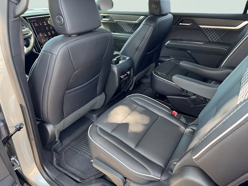 New 2026 GMC Acadia Denali w/ Super Cruise Package FWD image 16
