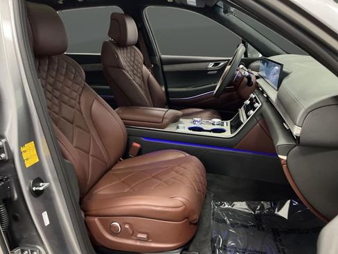 Used 2025 Genesis GV80 3.5T Prestige image 34