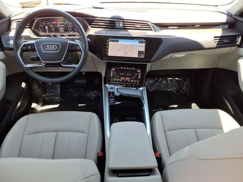 Used 2024 Audi Q8 e-tron Premium Plus w/ Premium Plus Package AWD/4WD image 25