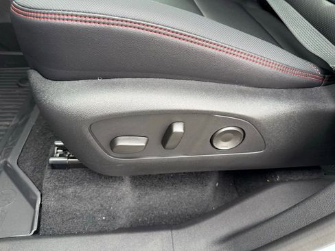 New 2026 Chevrolet Traverse RS w/ LPO, Floor Liner Package image 11