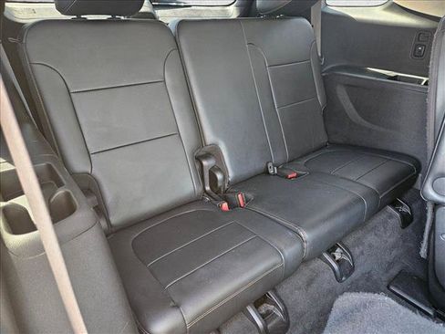 Used 2019 Chevrolet Traverse RS FWD image 20