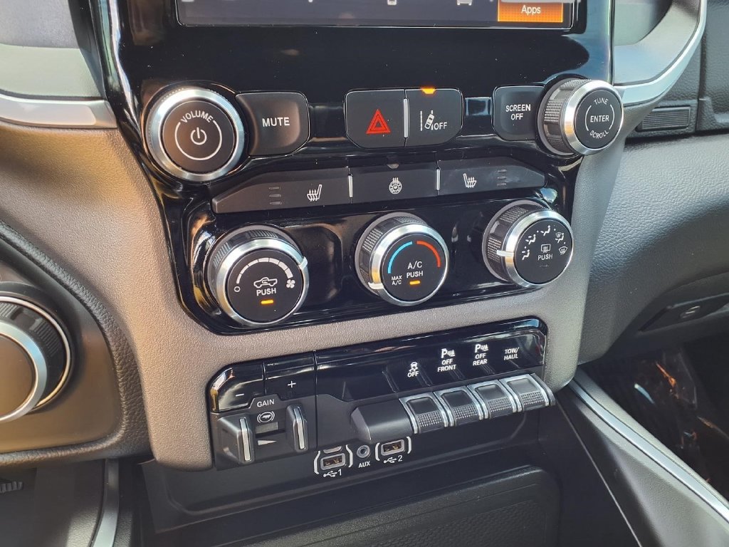 Used 2025 RAM 1500 Big Horn AWD/4WD image 9