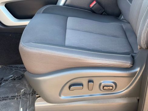 Certified 2024 Nissan Titan SV w/ SV Convenience Package RWD image 19