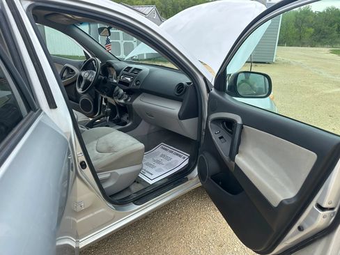 Used 2010 Toyota RAV4 4WD V6 w/ Tow Prep Pkg image 11
