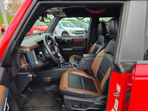 Used 2023 Ford Bronco Outer Banks w/ Sasquatch Package AWD/4WD image 15