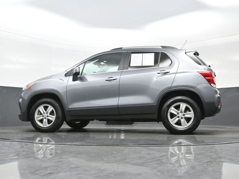 Used 2020 Chevrolet Trax LT w/ LPO, Cargo Package AWD/4WD image 27