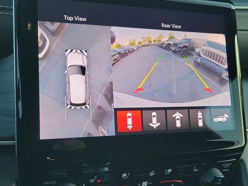 New 2025 Jeep Grand Cherokee L Limited w/ Luxury Tech Group II image 8