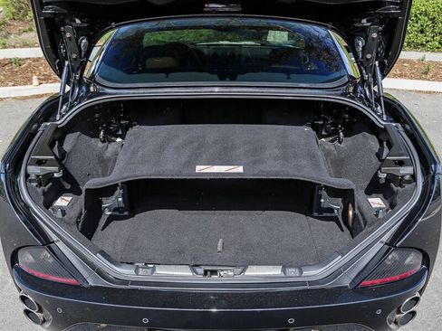 Used 2010 Ferrari California image 41