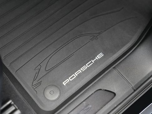 Used 2025 Porsche Cayenne GTS AWD/4WD image 49