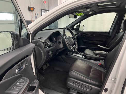 Used 2022 Honda Pilot Black Edition image 7
