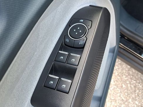 New 2025 Ford Maverick XLT image 23