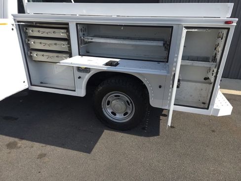 Used 2015 Ford F250 XL w/ Power Equipment Group image 4