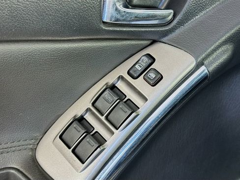 Used 2008 Toyota Matrix XR image 19