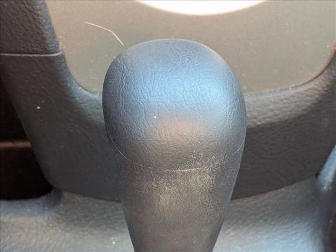 Used 2010 Toyota Yaris Sedan image 13