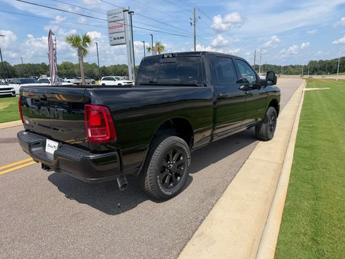 New 2026 RAM 2500 Big Horn AWD/4WD image 5