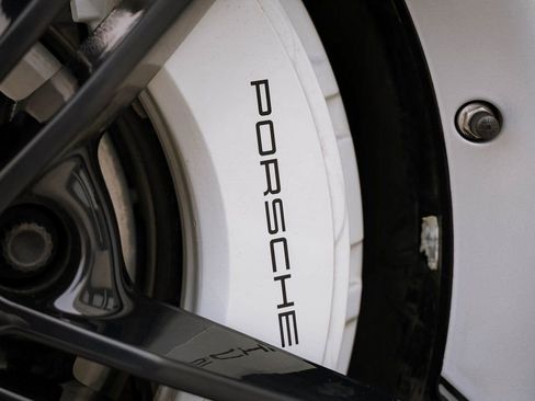 Used 2022 Porsche Taycan 4S image 8