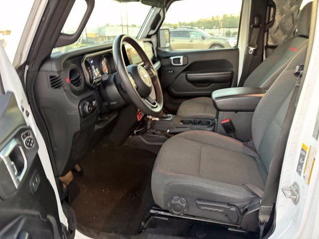 Used 2024 Jeep Wrangler Unlimited Rubicon AWD/4WD image 6