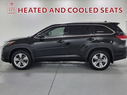 Used 2019 Toyota Highlander Limited w/ Protection Package #3 image 5