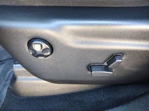 Used 2022 Dodge Durango GT image 32