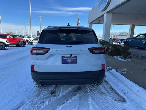 New 2026 Ford Escape ST-Line w/ Cold Weather Package image 9