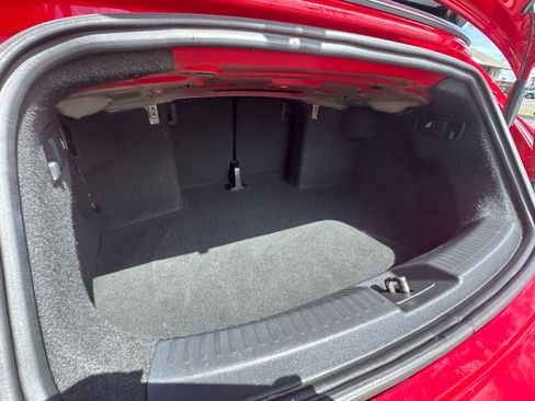 Used 2019 Volkswagen Beetle 2.0T S FWD image 7